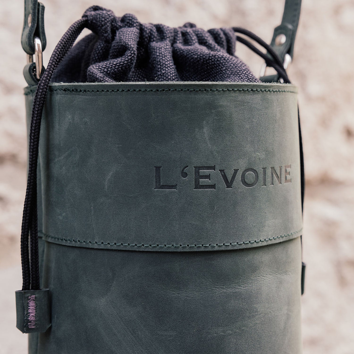 L'Evoine La Baquette Bucket bag smaragd green